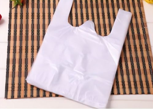 塑料袋裝菜進冰箱，慢性自殺會致癌？實驗揭示真相