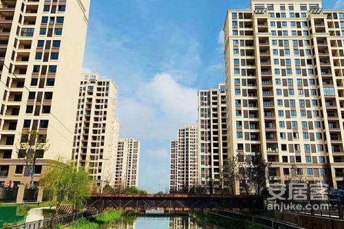 上海春天優(yōu)點(diǎn) 不足,上海春天怎么樣,上海春天周邊房產(chǎn)中介經(jīng)紀(jì)人評(píng)價(jià)